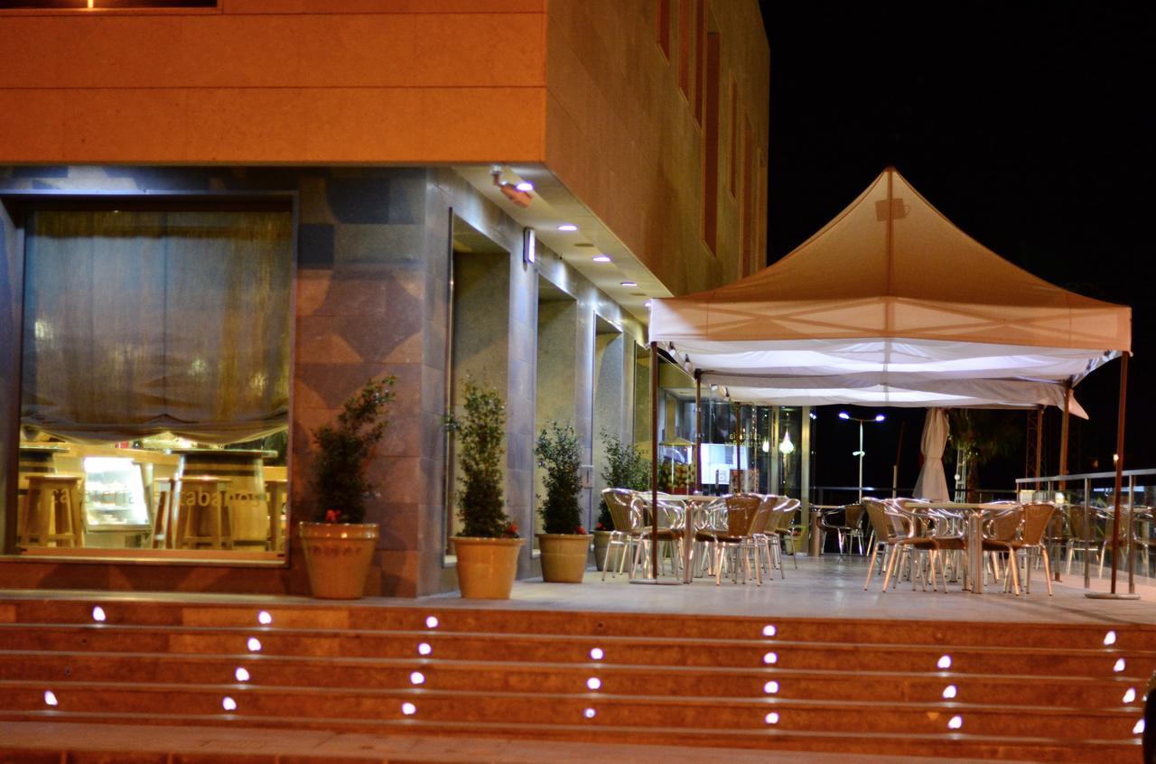 Hotel Venta Banos Campos del Río Exteriör bild